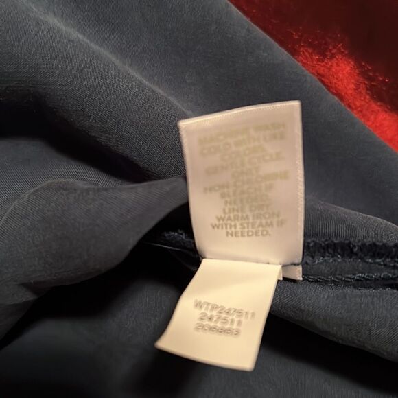 J.JILL  blue 100% modal rayon. CL. Button up with collar, v-neck - Picture 7 of 11